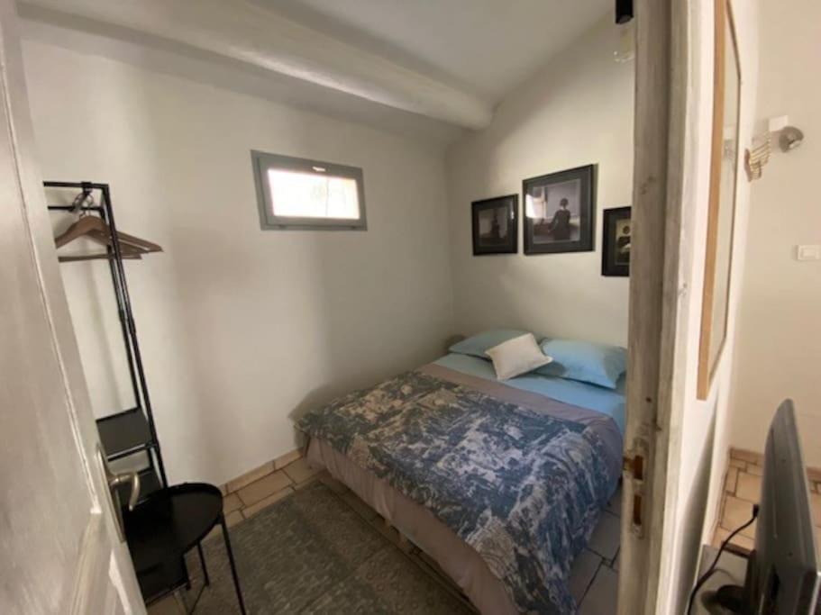 Apartmán Dans Un Ancien Atelier De Potier Saint-Quentin-la-Poterie Exteriér fotografie